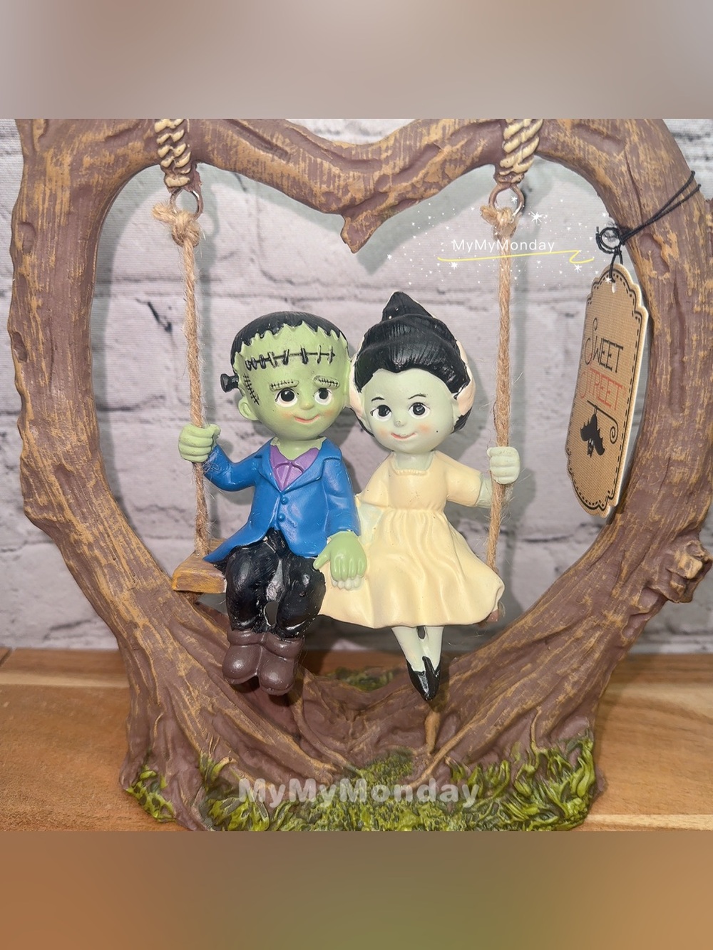 Halloween Frankenstein and Bride Swing Figurine - Picture 2 of 3